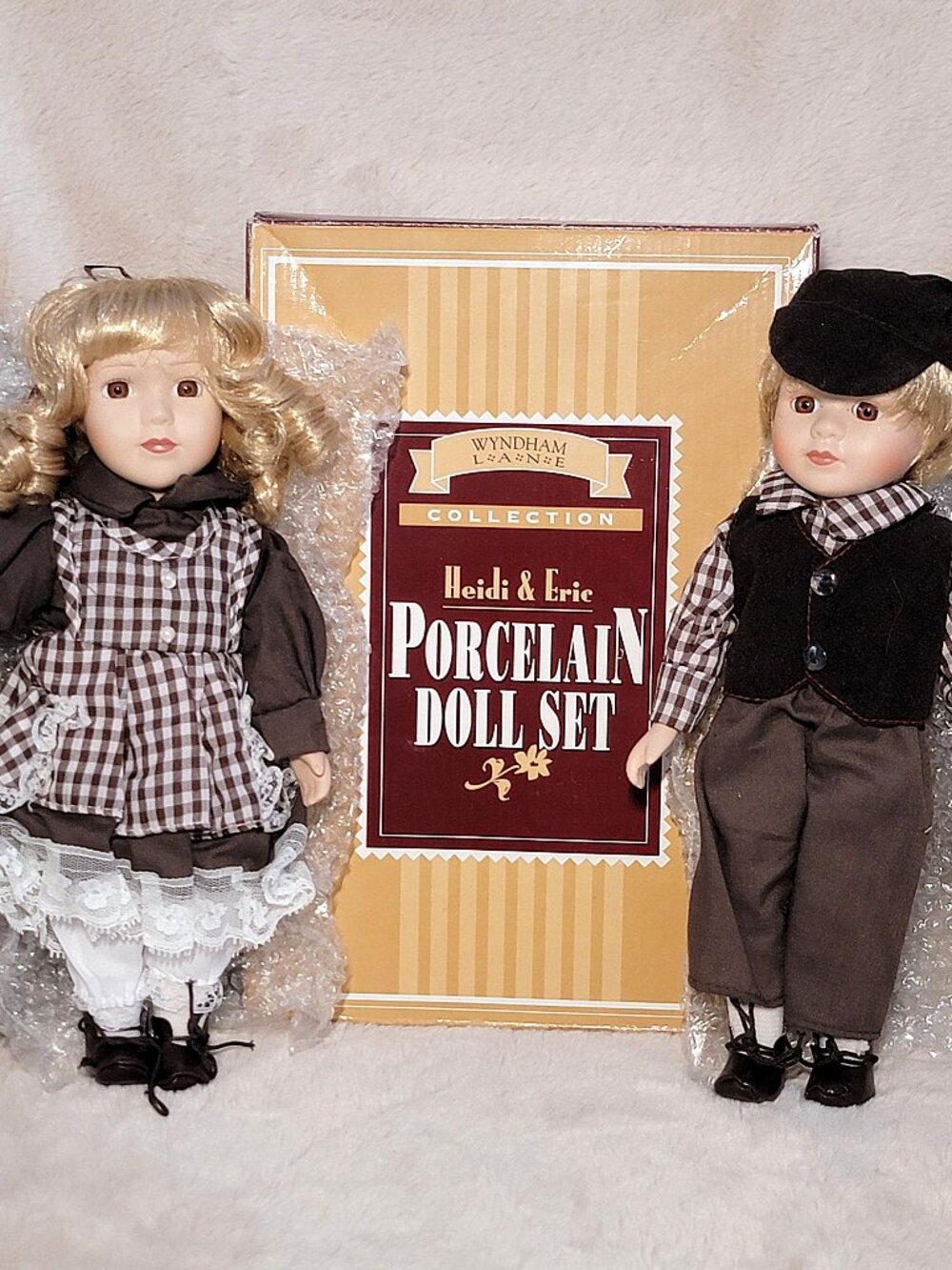 Vintage Wyndham Lane Heidi & Eric Boy And Girl Porcelain Dolls Set Of 2 MIB